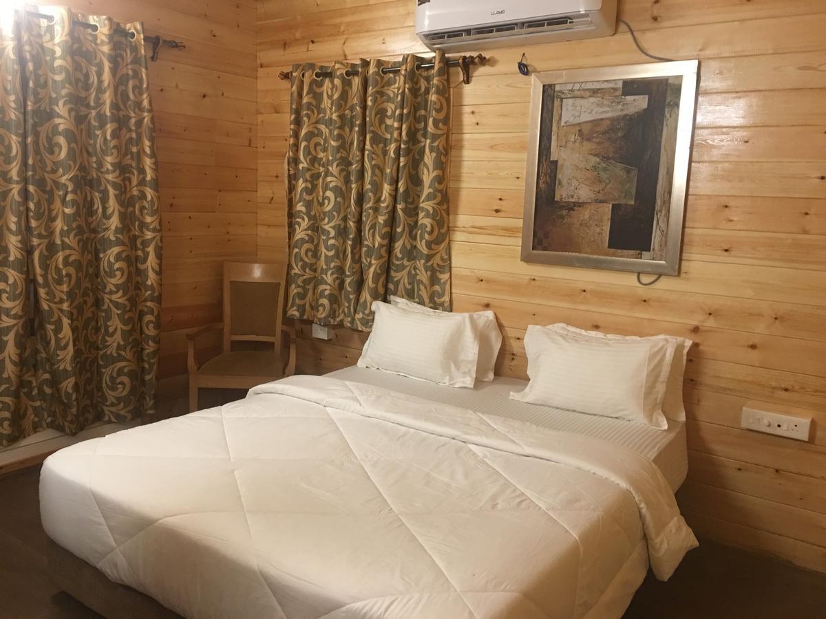 Tiara Fiesta Beach Cottages Morjim Dış mekan fotoğraf
